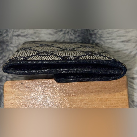 Gucci Blue and Cream Wallet - Picture 7 of 16